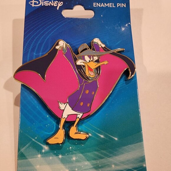 Disney Palm Darkwing Duck Exclusive Enamel Pin Duck Tales Monogram NEW - Picture 9 of 10
